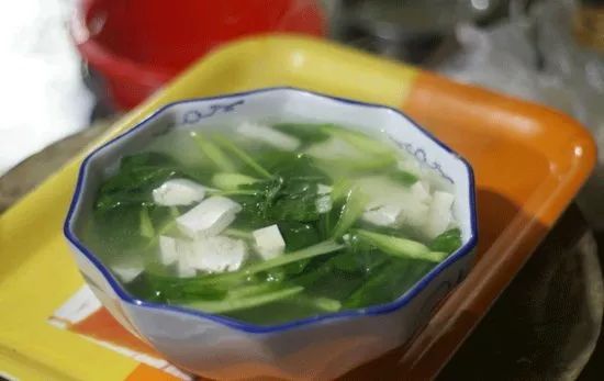 青菜煲日本豆腐，健康美味的家常美食制作攻略