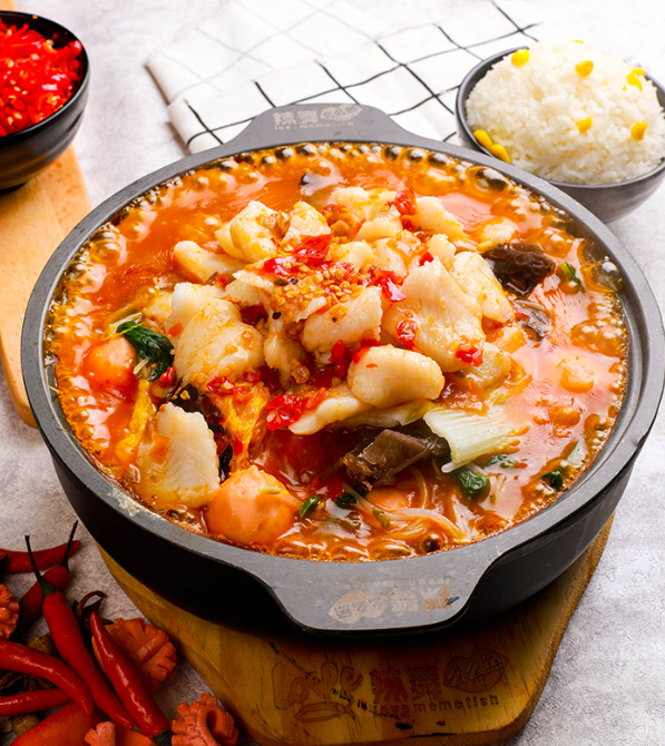豆瓣火焰鱼，唤醒味蕾的麻辣美食之旅