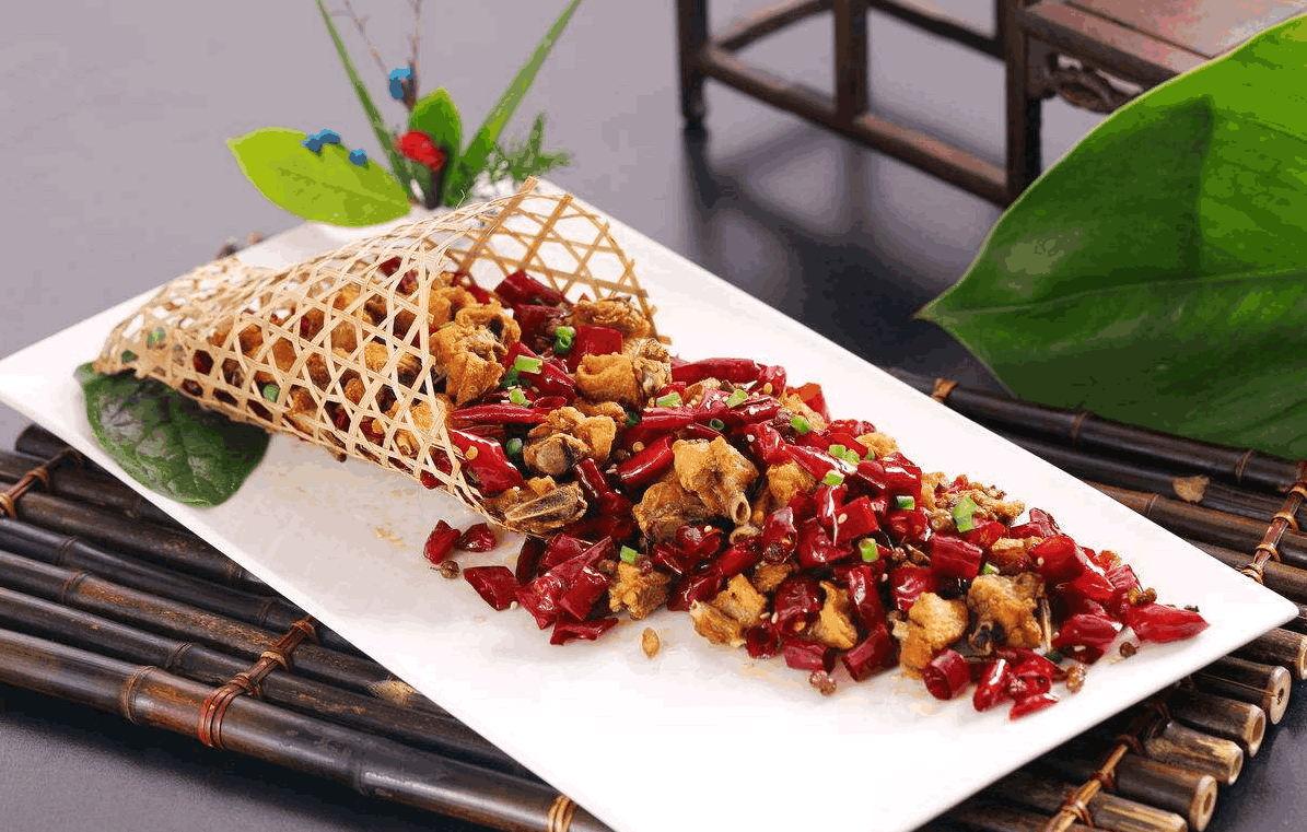 辣椒豆腐皮拌面条，香辣可口，家常美食新体验