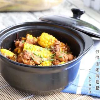 砂锅豆腐滑肉，家常美食的温暖味道