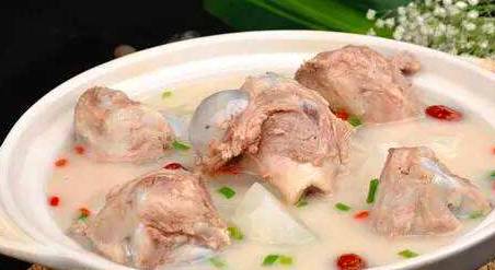 牛骨头汤，滋补养生的美味秘方