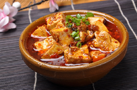 自制麻辣豆腐自热锅，美味瞬间暖人心——家常美食新体验