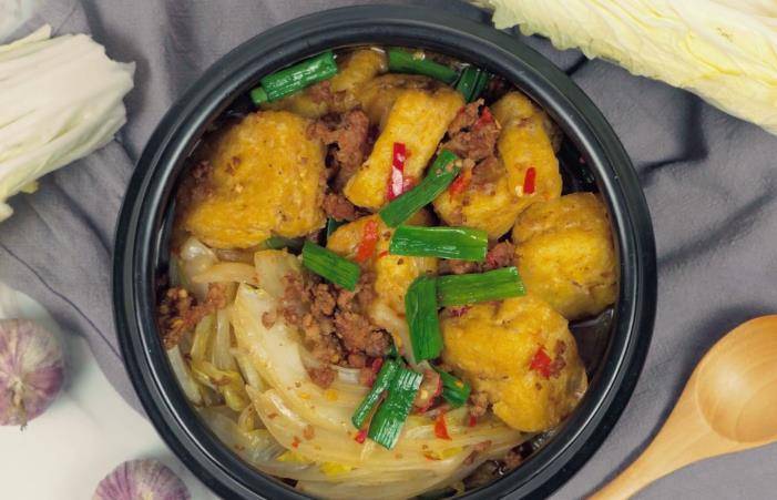 豆腐炖冻白菜，冬日里的温暖家常菜