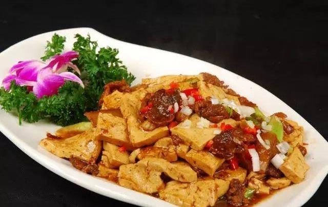 豆腐虾仁肉末烩饭，美味营养，家常美食新选择