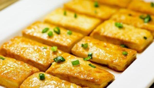 夏日清爽美食，凉拌圆豆腐的制作与养生功效