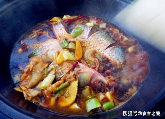东北大锅炖鱼的做法
