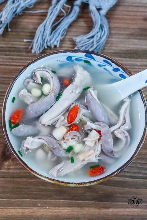 猪脸皮炖豆腐，美容养颜的美食佳品