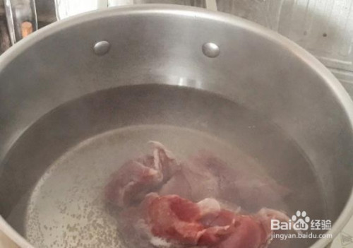 广东鱼腥草煲汤的做法