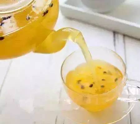 冰糖百香果茶，夏日消暑神器，教你轻松自制