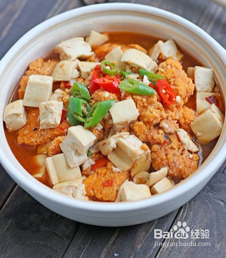 豆腐煲鱼的温暖滋味，日式料理的细腻与营养