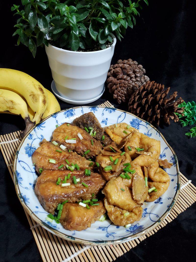 油豆腐炖腊大肠的做法
