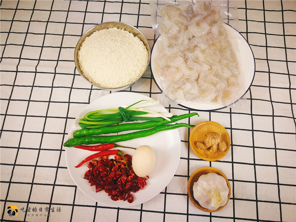 冷冻虾仁鸡蛋做法视频