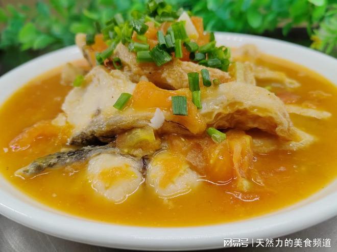 油豆腐炖鱼腩，家常美味，营养滋补的私房菜
