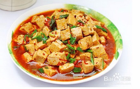 豆腐烧鱼尾，家常美食中的营养佳肴