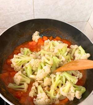 番茄酱炒花菜，家常美味，营养满分的秘密食谱