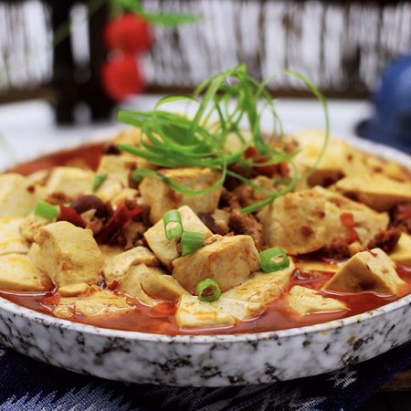 麻辣压锅豆腐，家常美食的极致诱惑