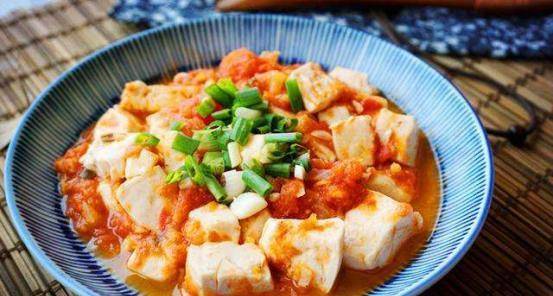 家常美食新滋味，韭菜花豆腐炒牛肉的做法与营养解析