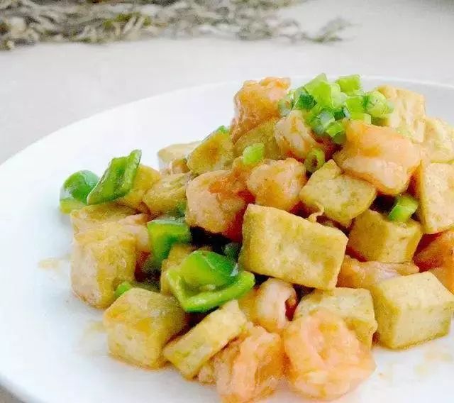 儿童豆腐烧虾，营养美味，一步到位的家常佳肴