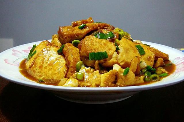 蚝油蒸豆腐，家常美味，营养健康一蒸而定