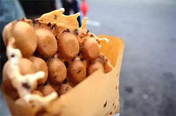 豆腐抱鸡蛋仔，家常美食的温暖拥抱