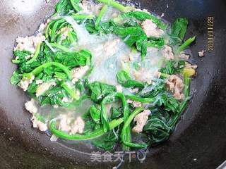 菠菜粉条炖豆腐，家常美味与健康养生的一锅好菜