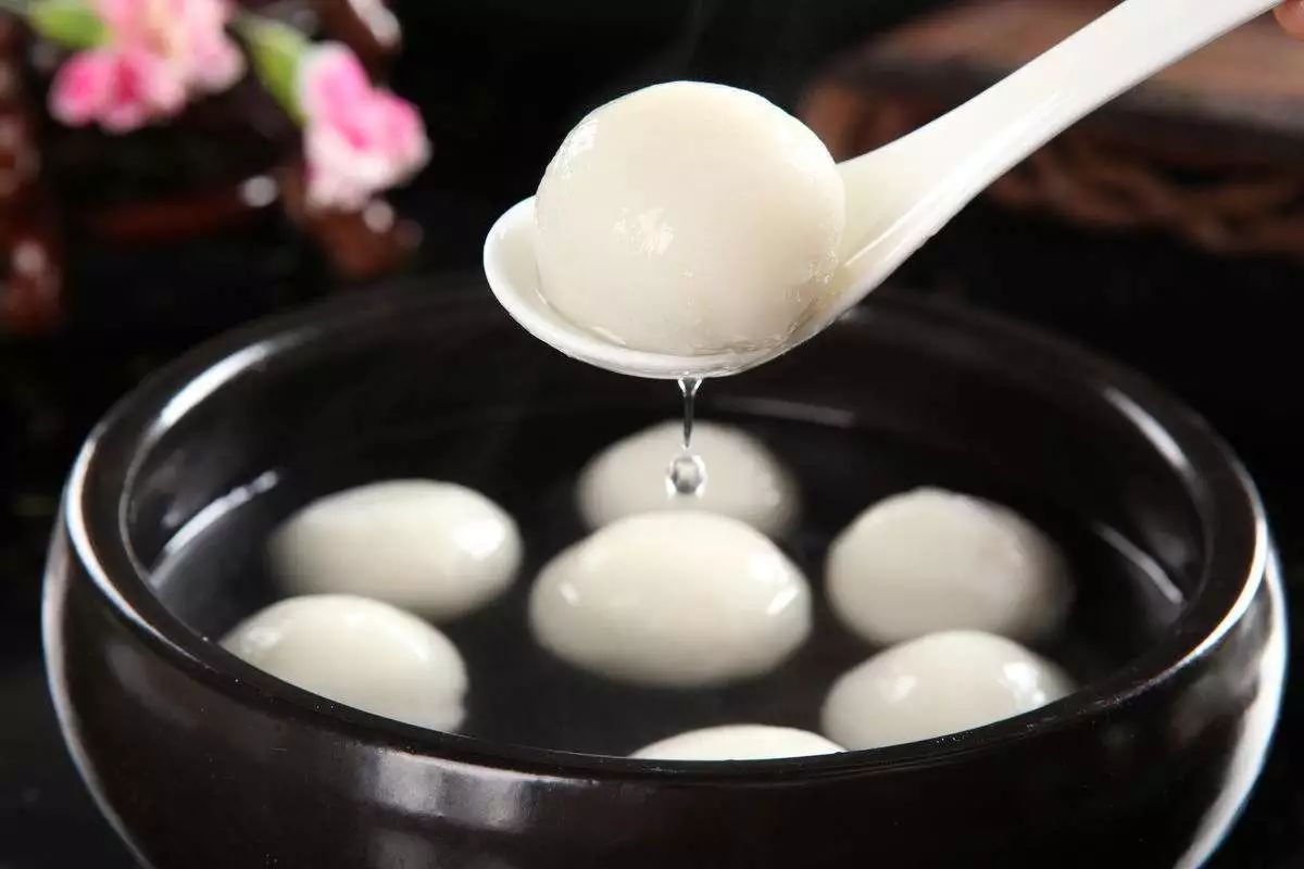 煎汤圆，传统美食的新滋味体验