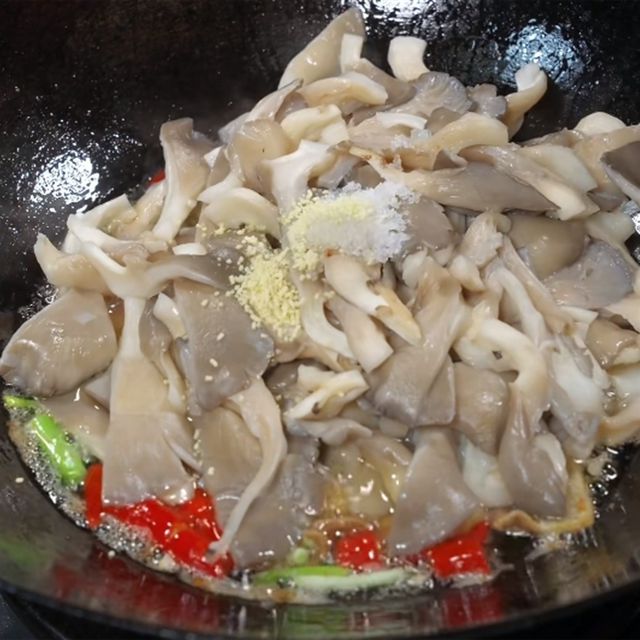 家常美味，平菇炒白豆腐的健康烹饪指南