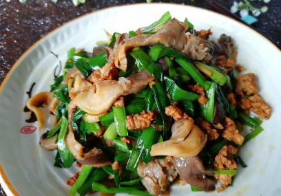 家常美味，平菇炒白豆腐的健康烹饪指南