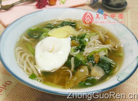 鸡蛋榨菜面的做法