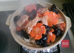瘦肉鸡蛋煲仔饭做法