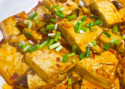 火锅豆腐炒着吃，解锁豆腐新吃法，美味又营养