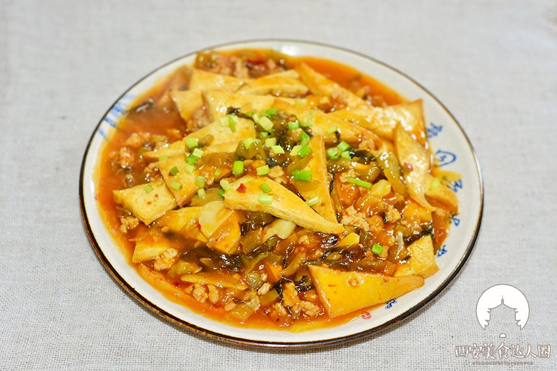 火锅豆腐炒着吃，解锁豆腐新吃法，美味又营养