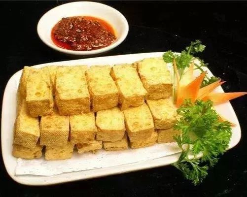 小火烧臭豆腐，探寻独特美食背后的魅力与做法