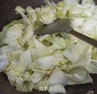 萝卜炖白菜，家常美食中的养生佳品
