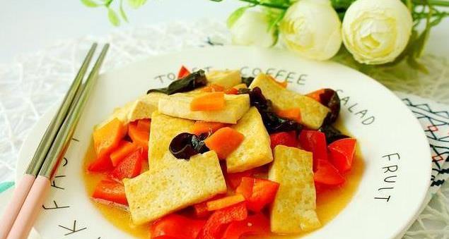 洋毛芋豆腐，传统美食的现代演绎，营养与美味的完美结合