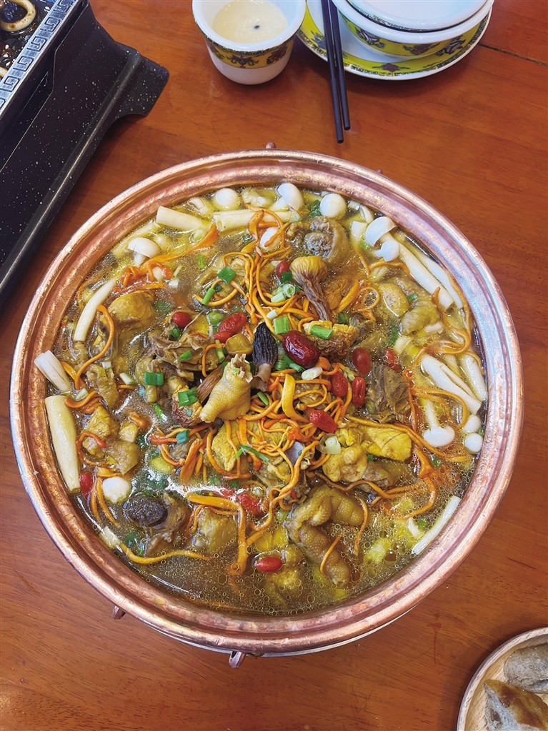 麻辣羊肝子，唤醒味蕾的美食之旅
