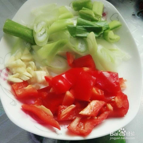 葱炒排骨的做法家常视频