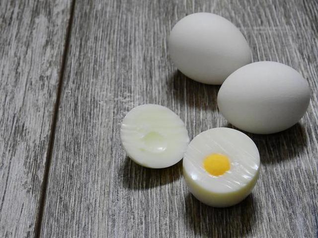 盐煮鸡蛋的做法