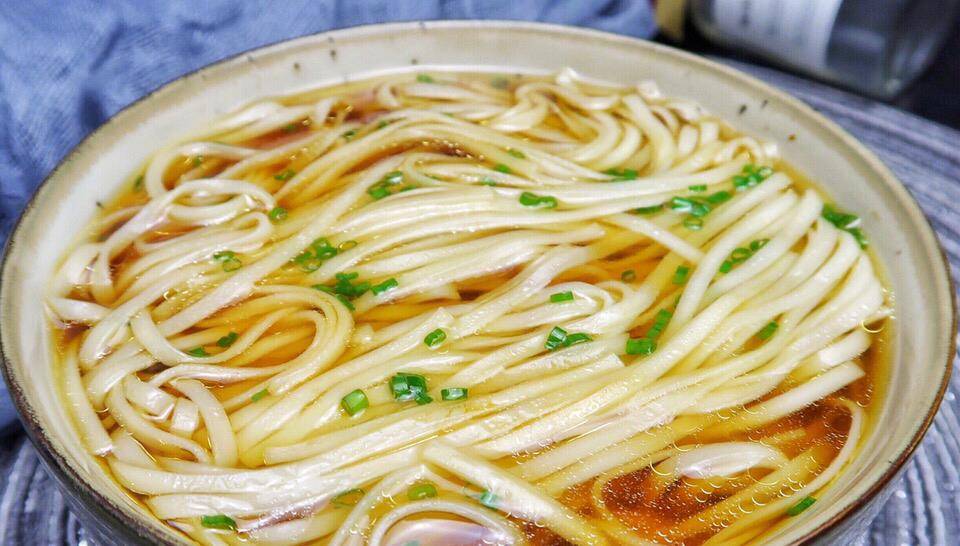 豆腐青菜面汤面条，一碗暖心的家常美食