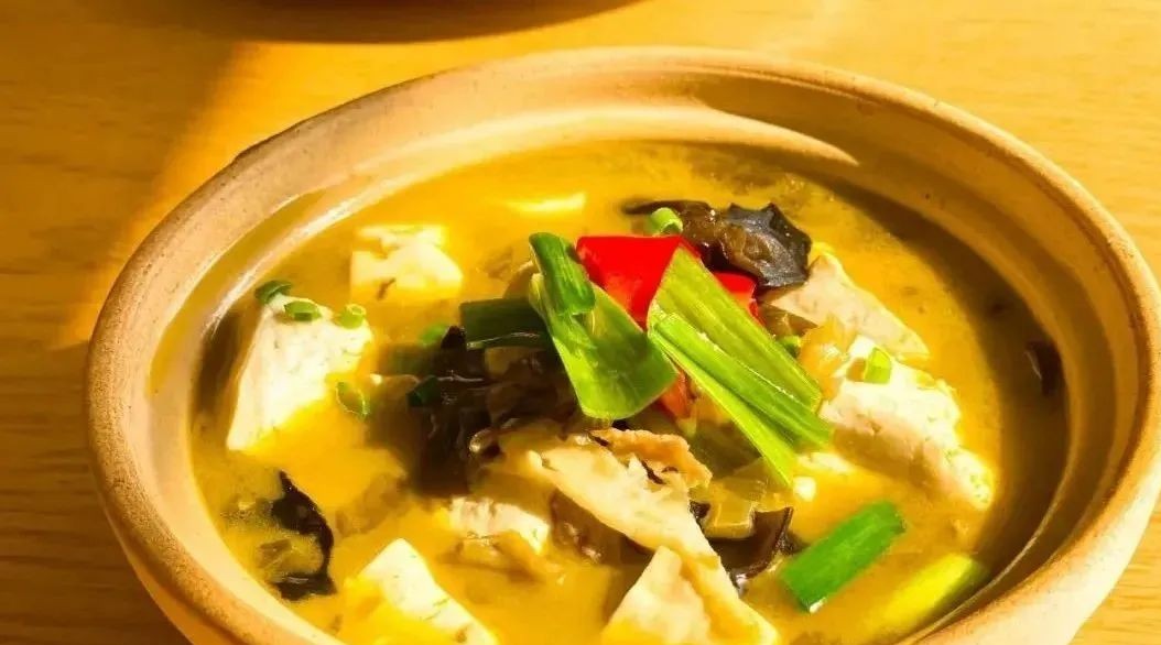 清炖豆腐炖肉，家常美食中的营养盛宴