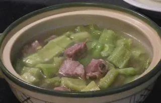 沙煲苦瓜排骨汤的做法