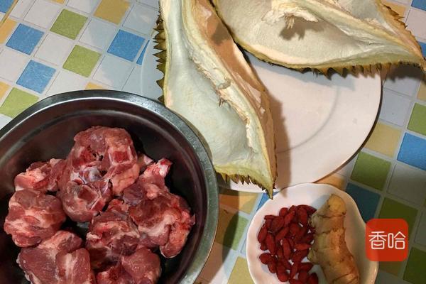 榴莲煲排骨汤的做法