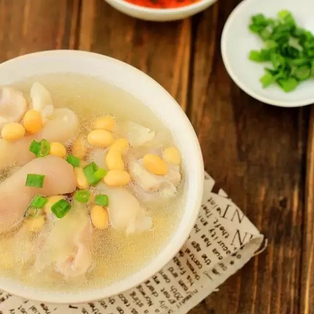 干豆腐煮猪脚，滋养筋骨的美味佳肴