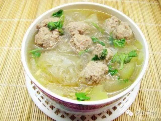 香酥豆腐丸子汤，家常美味，温暖身心的小秘密