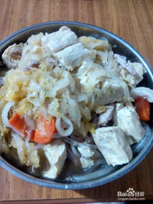 炖酸菜冻豆腐，冬日里的温暖美食