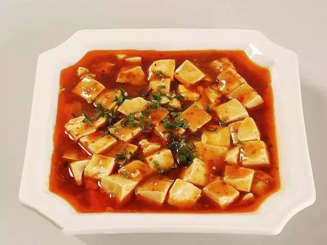 家常美味，蚝油蒜末豆腐的制作详解与营养价值