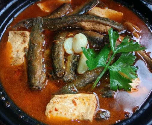 泥鳅滚水豆腐，鲜美滋补的家常美食