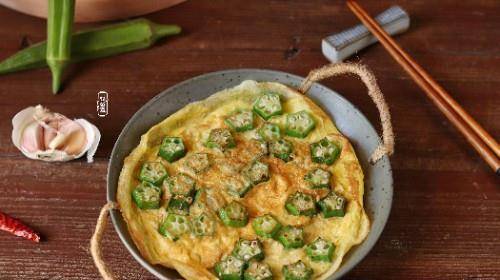 豆腐秋葵饼，家常美食的创意升级，营养与美味的完美结合