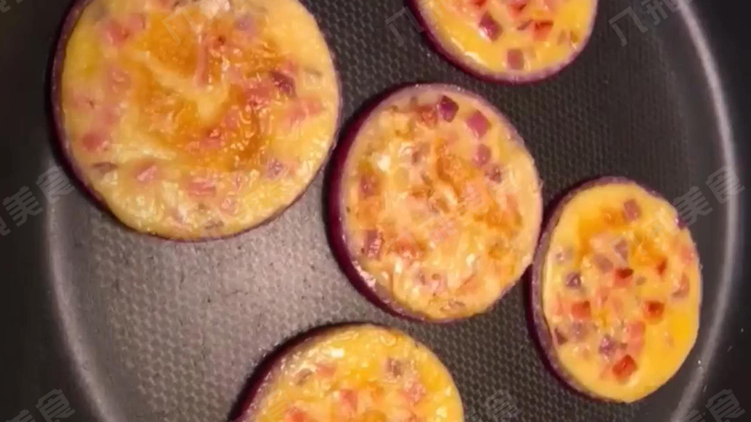 豆腐秋葵饼，家常美食的创意升级，营养与美味的完美结合