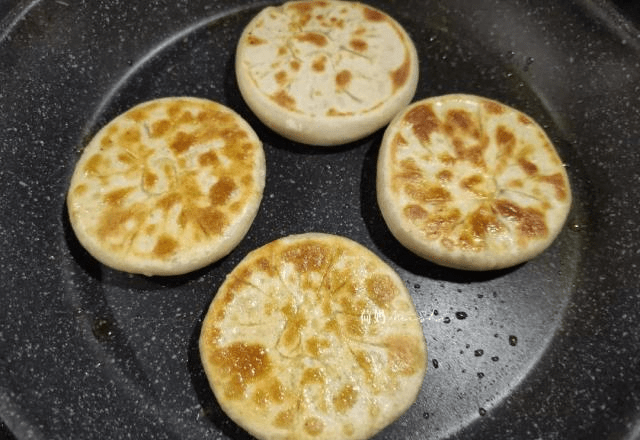 鸡蛋肉汉堡饼做法窍门
